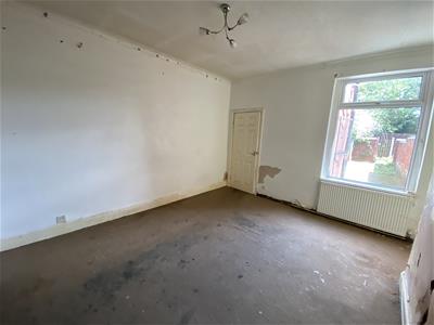 Dining room: